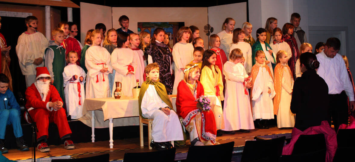 Tolerantes Dinslaken - Projekte 2011 - Nikolaus - Kindermusical im Ledigenheim